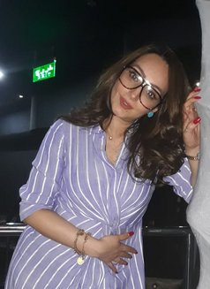 Sarah Busty Girl - escort in Dubai Photo 1 of 3