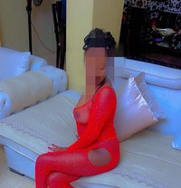 Sarah - escort in Cairo