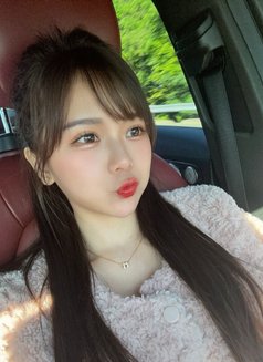 Sarah - puta in Guangzhou Photo 6 of 6