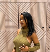 Sarah, Dripping Wet Pussy 🪐 - puta in Kathmandu Photo 1 of 4