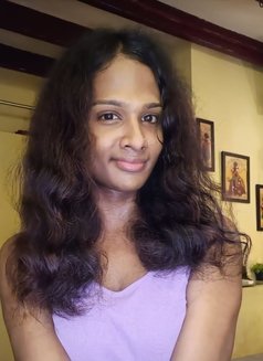 Sarah - dusky tamil Shemale - Acompañantes transexual in Chennai Photo 3 of 6