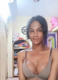 Sarah - dusky tamil Shemale - Transsexual escort in Chennai Photo 5 of 6