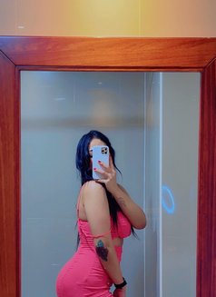 Sarah - escort in Dubai Photo 4 of 16