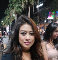 Sarah - escort in İstanbul Photo 4 of 5