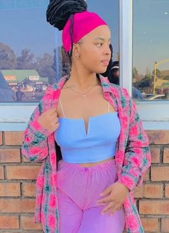 Sarah - escort in Candolim, Goa Photo 5 of 6