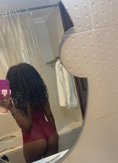 Sarah - escort in Pattaya Photo 5 of 7