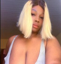 Sarah - escort in Sharjah