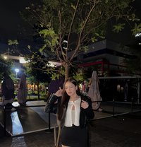 Mira - puta in Singapore