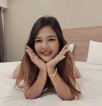 Sarah from Thailand - puta in Dammam Photo 12 of 12