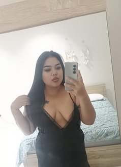 Sarah from Thailand - escort in Khobar Photo 6 of 6