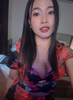 Sarah Full service - masseuse in Al Manama Photo 11 of 11