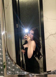 Sarah - escort in Al Manama Photo 6 of 6