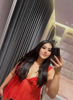 Sarah in Riyadh - escort in Riyadh Photo 2 of 6