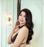 Sarah independent Nuru massage - puta in Dubai Photo 2 of 9