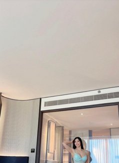 Sarah independent Nuru massage - puta in Dubai Photo 6 of 8