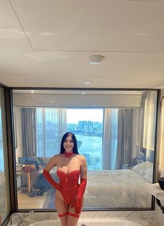 Sarah independent Nuru massage - escort in Dubai Photo 8 of 9