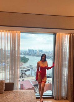 Sarah independent Nuru massage - escort in Dubai Photo 10 of 11