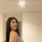 Sarah independent Nuru massage - puta in Dubai