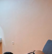 Sarah - escort in Bali