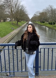 Sarah - escort in Bali Photo 1 of 11