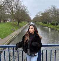 Sarah - escort in Bali Photo 1 of 11