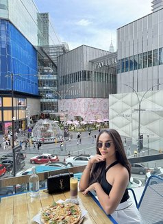 Sarah - escort in Bali Photo 6 of 11