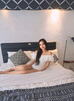 Sarah - escort in Bali Photo 1 of 3