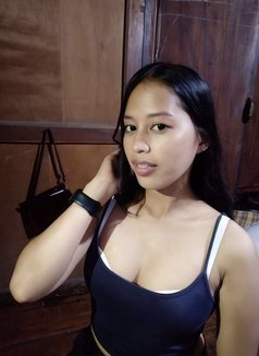 Sarah - escort in Mecca Photo 2 of 2