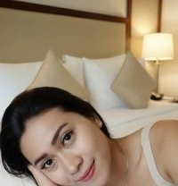 Sarah - puta in Singapore