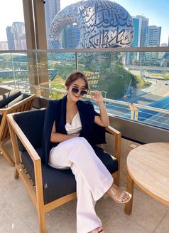 Sarah - escort in Singapore Photo 11 of 11