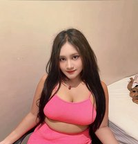 Sarah - escort in Singapore