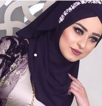 Varda Iraqi 21 age - escort in Muscat