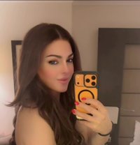 Sarah - Transsexual escort in İstanbul