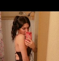 Ts sarah ايام زياره أمريكيه عراقيه - Acompañantes transexual in Singapore