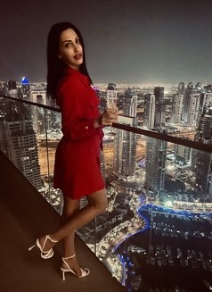 Sarah - escort in Dubai Photo 3 of 9