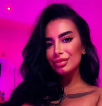 Sarah - escort in Vienna Photo 1 of 5