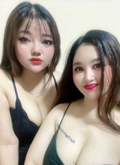 Sarah & Jenny Lesbian Couple and 3 Some - Acompañantes transexual in Abu Dhabi Photo 2 of 6