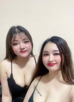 Sarah & Jenny Lesbian Couple and 3 Some - Acompañantes transexual in Abu Dhabi Photo 3 of 6