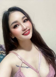 Sarah & Jenny Lesbian Couple and 3 Some - Acompañantes transexual in Abu Dhabi Photo 5 of 6