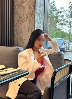 Sarah - escort in Dubai Photo 9 of 9