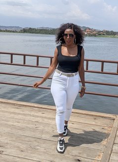 Sarah - puta in Ko Samui Photo 2 of 9