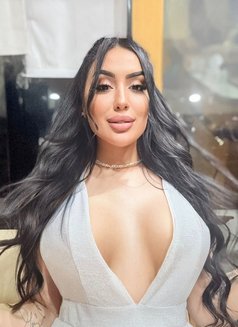 Sarah Lebanese - puta in Dubai Photo 17 of 18