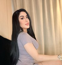 Laila - puta in Dubai Photo 16 of 20