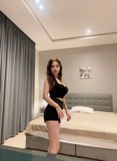 ซาร่าห์ ลี - escort in Dammam Photo 5 of 8