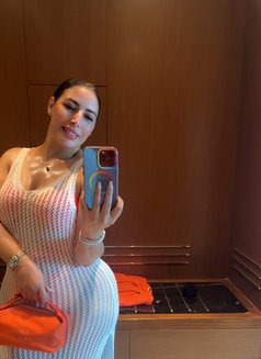 Sarah - escort in Riyadh Photo 6 of 7