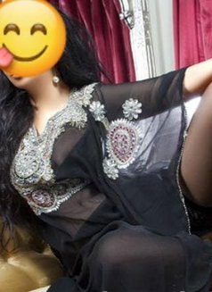 Sarah New Egyptian 22 Years Old - puta in Al Manama Photo 1 of 5