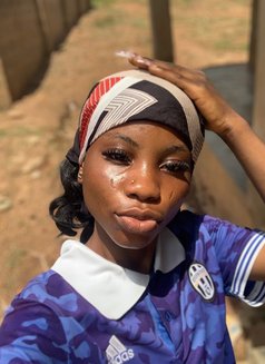Sarah - escort in Lagos, Nigeria Photo 3 of 4