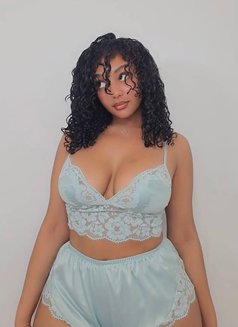 SARAH NURU MASSAGE QUEEN - escort in Candolim, Goa Photo 3 of 9