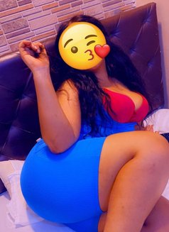 Sarah - escort in Kolkata Photo 1 of 3