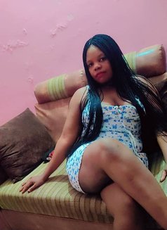 Sarah - escort in New Delhi Photo 1 of 4